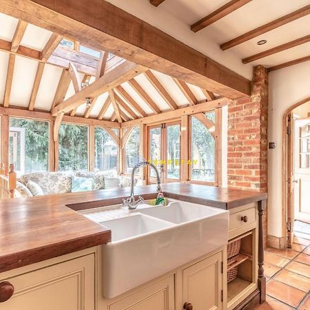 Chestnut Cottage - Stunning Countryside Views! Parking, 4 Bed, 3 Bathrooms White Waltham Zewnętrze zdjęcie
