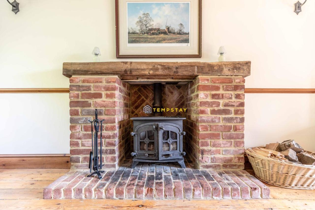 Chestnut Cottage - Stunning Countryside Views! Parking, 4 Bed, 3 Bathrooms White Waltham Zewnętrze zdjęcie
